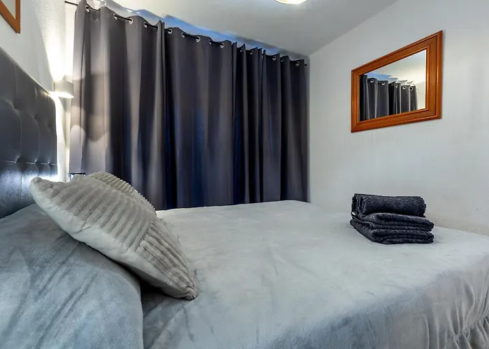 아파트 Great Location J 1 Bedroom 아데제